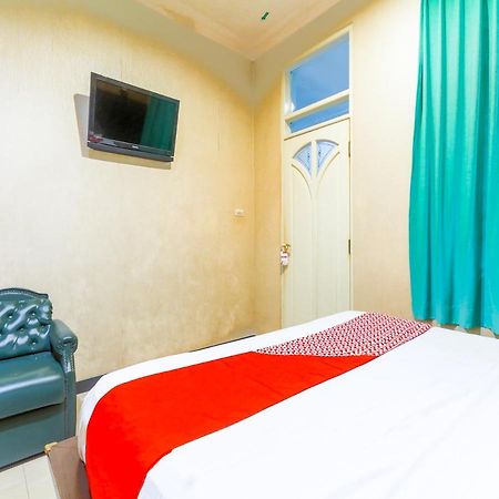 Oyo 90788 Nillo Hotel Kebumen Dış mekan fotoğraf