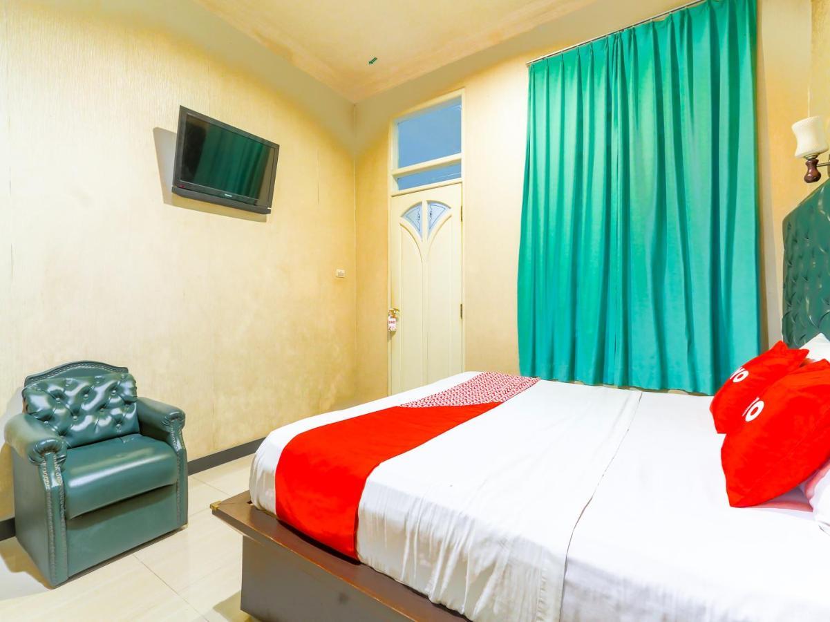 Oyo 90788 Nillo Hotel Kebumen Dış mekan fotoğraf