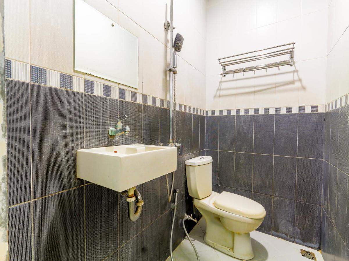 Oyo 90788 Nillo Hotel Kebumen Dış mekan fotoğraf